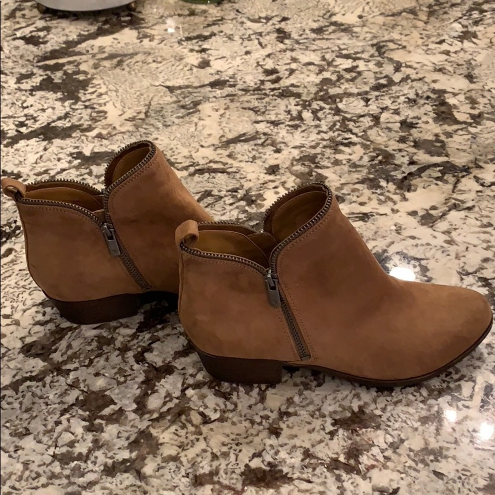 Lucky Brand Girls tan booties